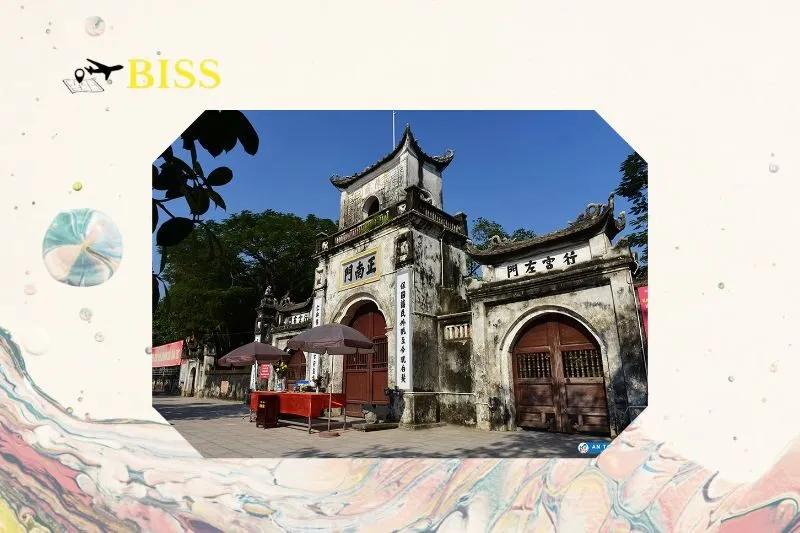 Kiến trúc cổ kính tại Đền Trần Nam Định